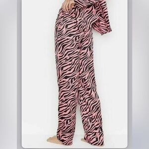 XL Victoria’s Secret Zebra Tiger Print silky satin pink & black pajama pants